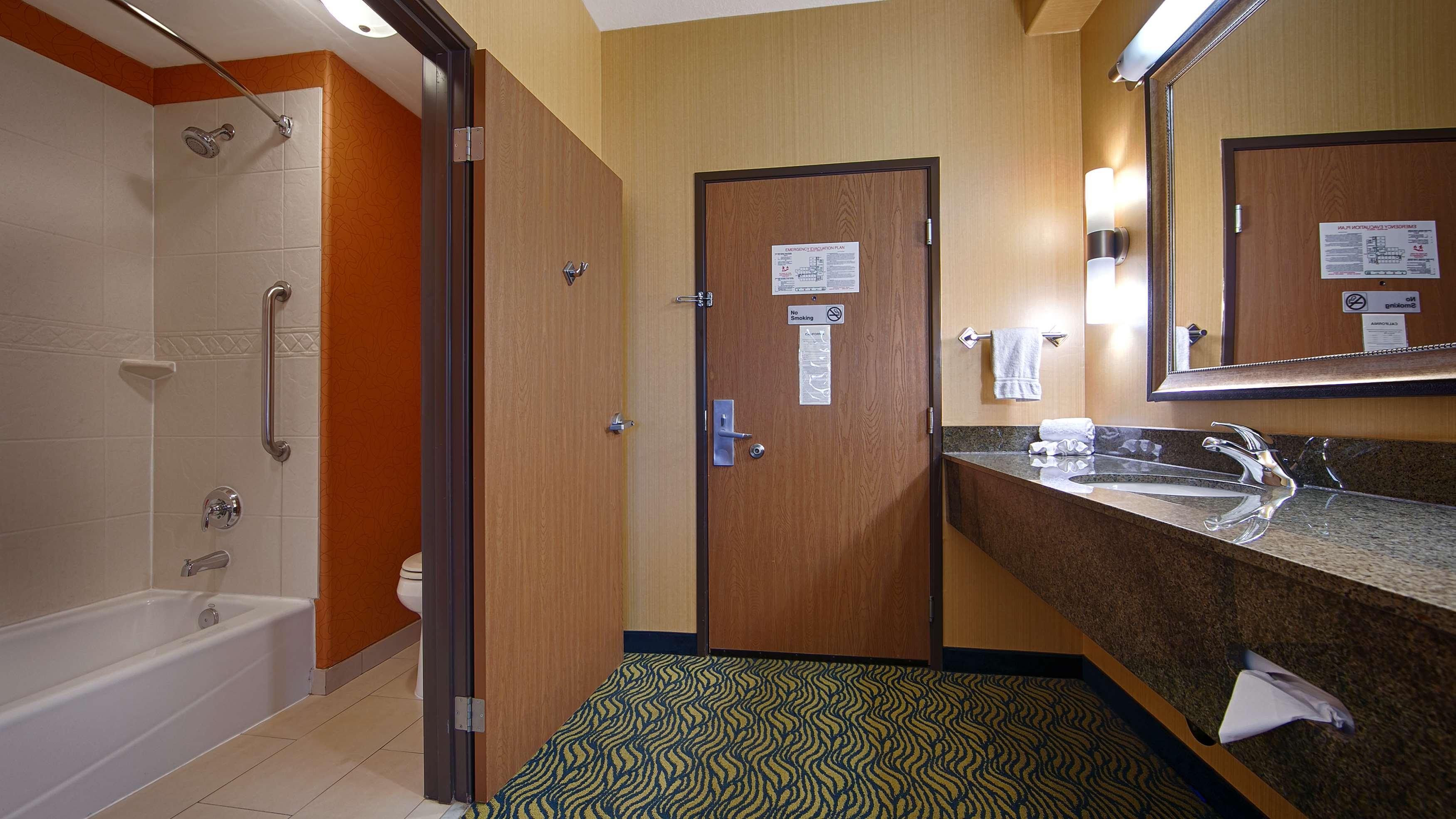 Best Western Plus Fresno Inn Extérieur photo