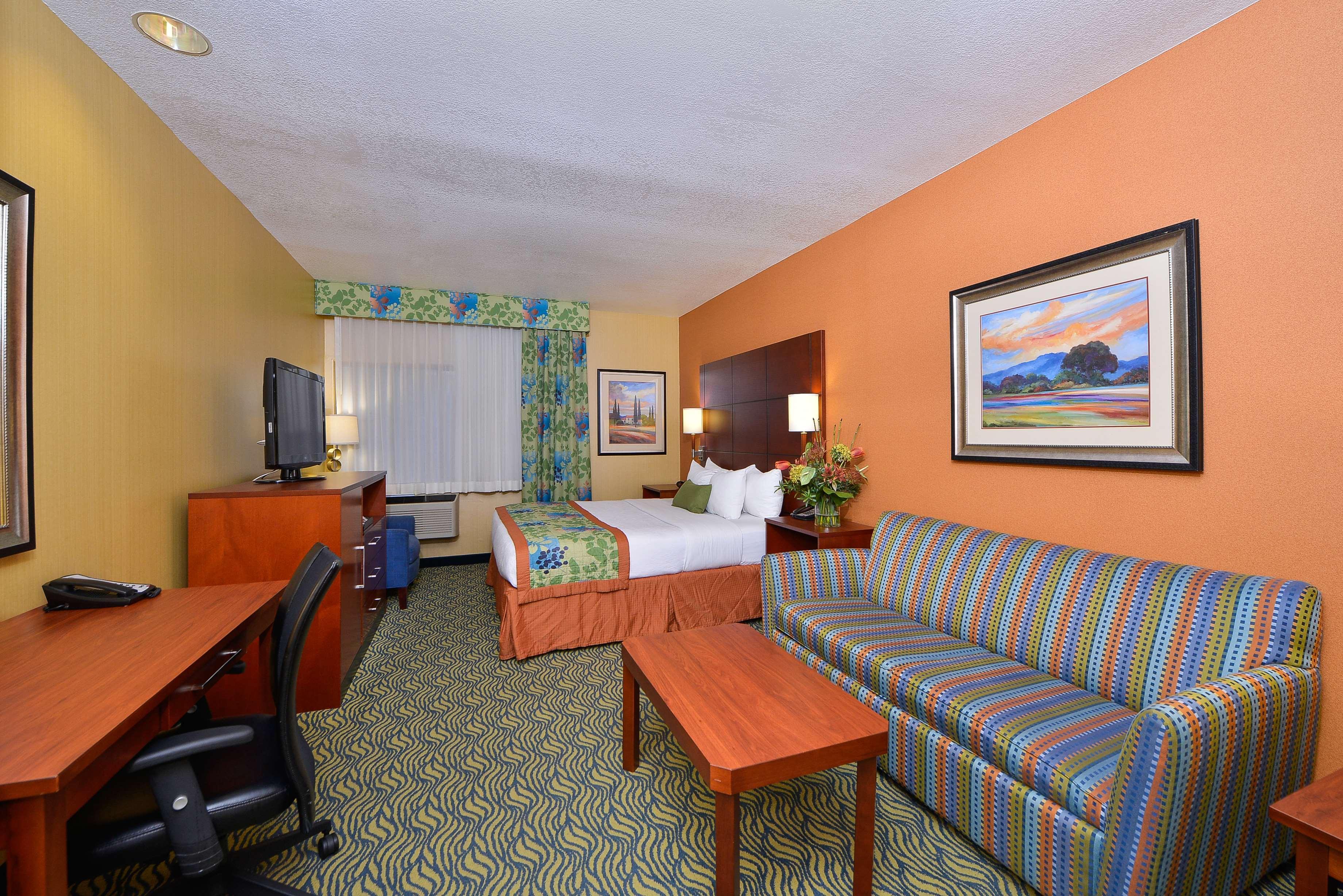 Best Western Plus Fresno Inn Extérieur photo