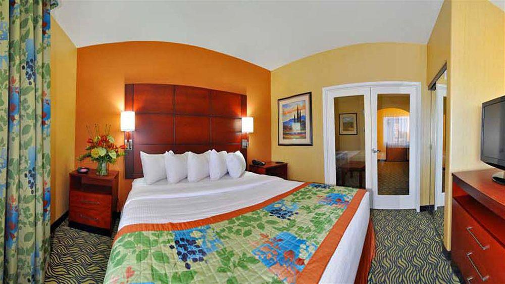 Best Western Plus Fresno Inn Extérieur photo