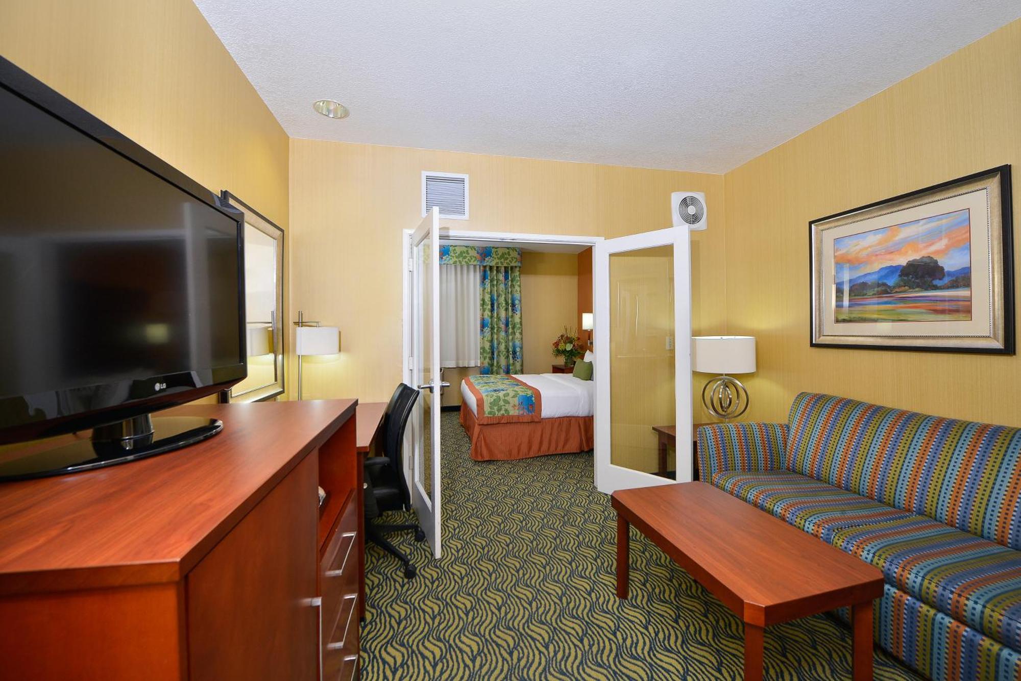 Best Western Plus Fresno Inn Extérieur photo