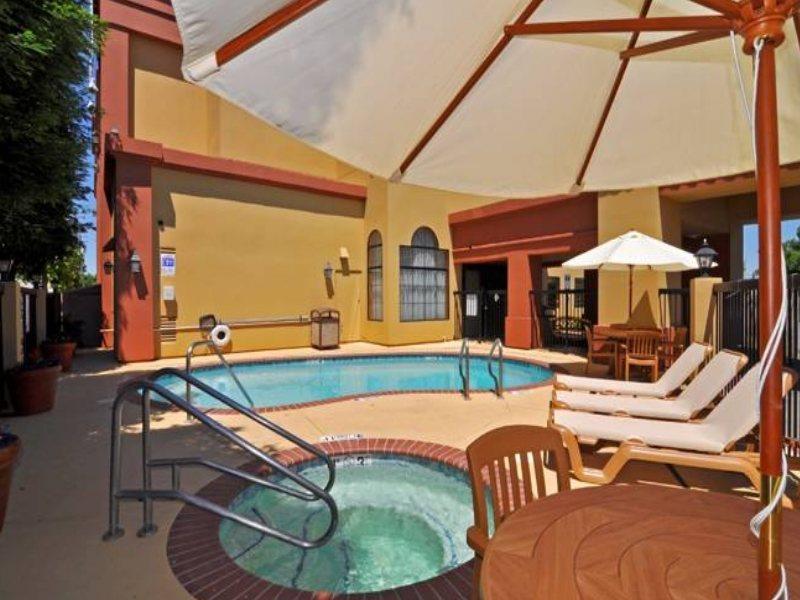 Best Western Plus Fresno Inn Extérieur photo
