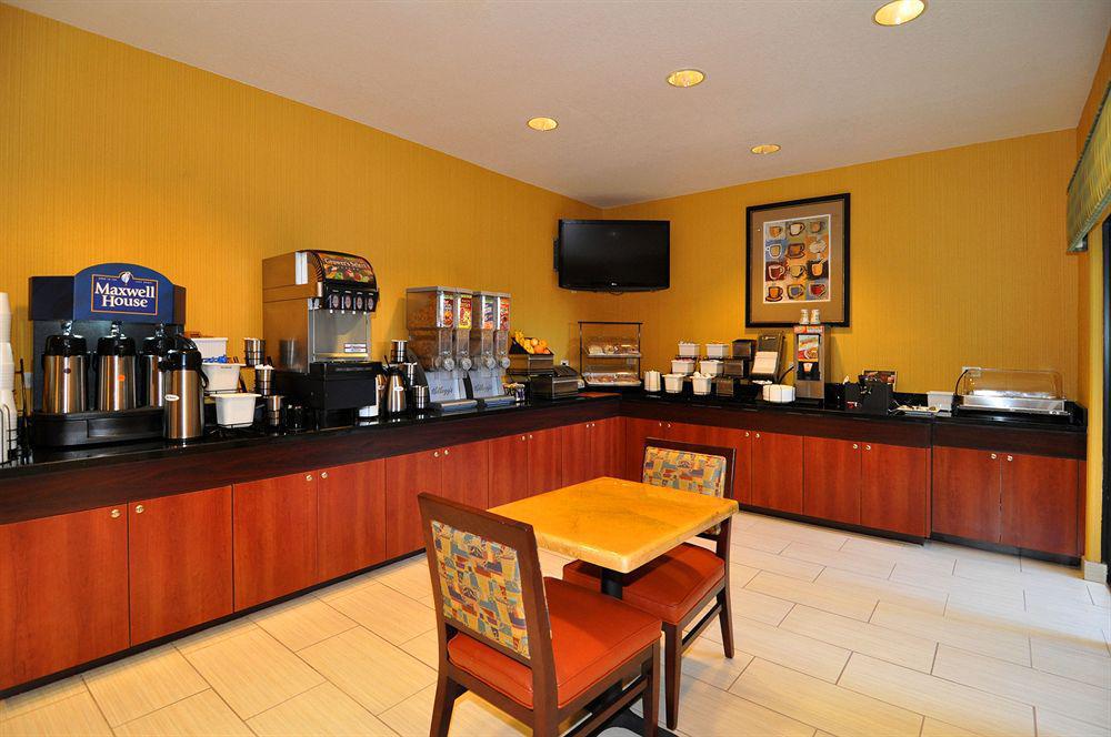 Best Western Plus Fresno Inn Extérieur photo
